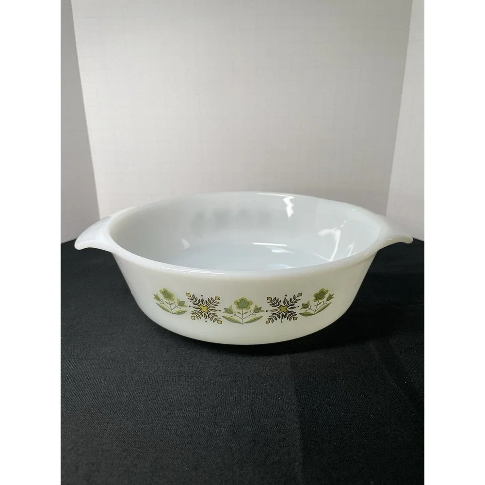 Vintage 1972 Fire King Anchor Hocking 1 qt Meadow Green & Yellow Casserole Dish